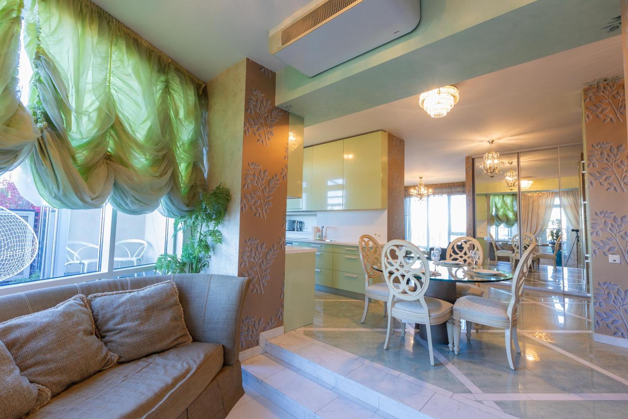Royal Suites Whith Free Parking リガ エクステリア 写真